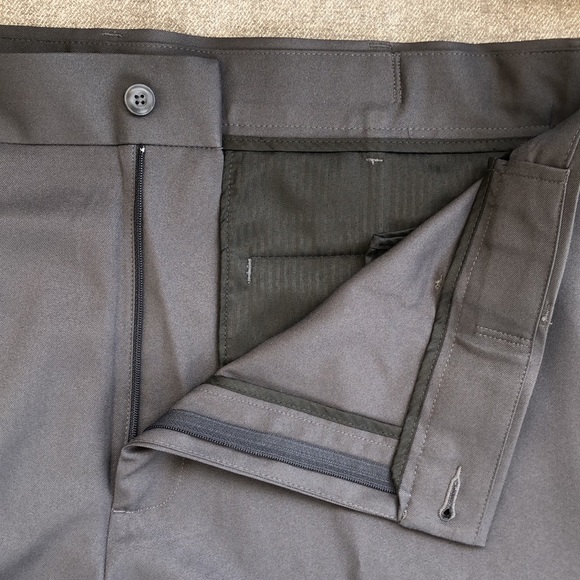 NWOT! - PGA TOUR Flat Front Stretch Golf Shorts - Picture 2 of 6